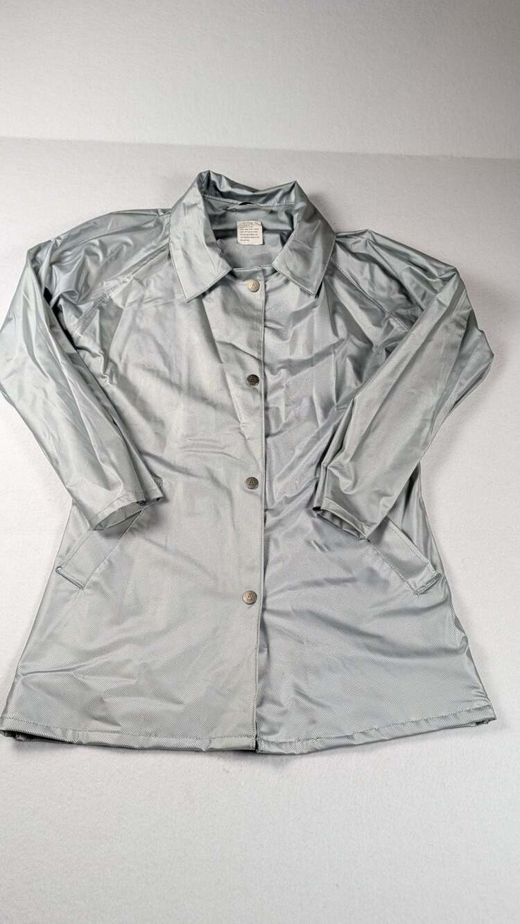 Anne Klein Silver Vinyl Rain Jacket Womens Size S Metallic Glossy Trench Coat